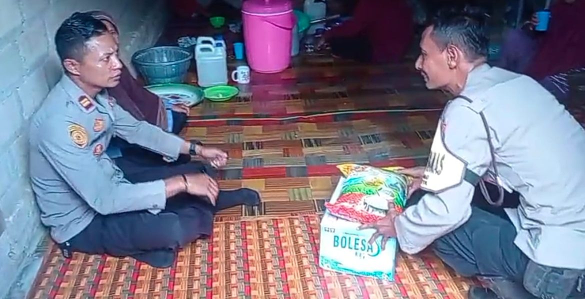 Polres Bangka Barat Datangi Rumah Duka Korban Laka di Air Limau, Warga Tersentuh