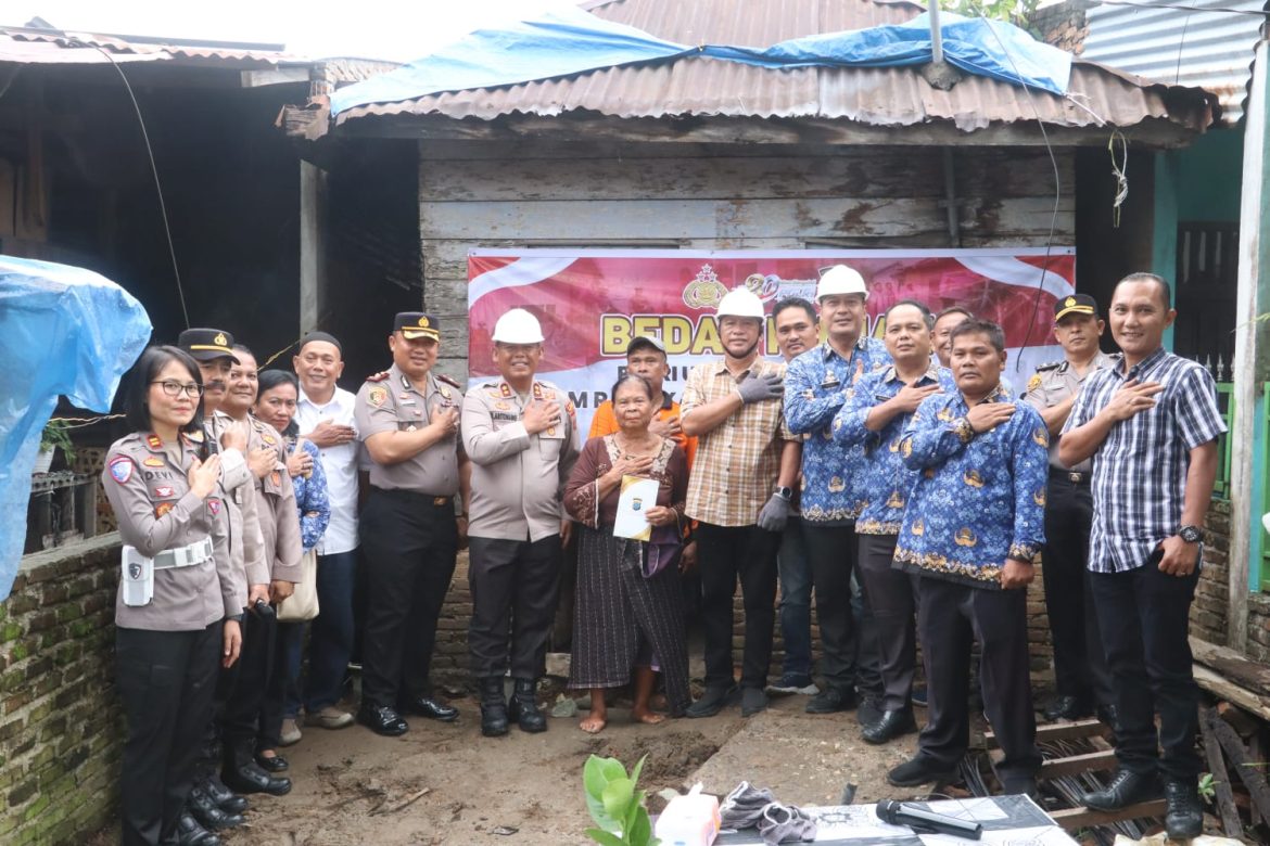 Jelang Hari Bhayangkara ke-80, Kapolres Simalungun Gelar Bedah Rumah: Nenek 76 Tahun Sambut Harapan Baru