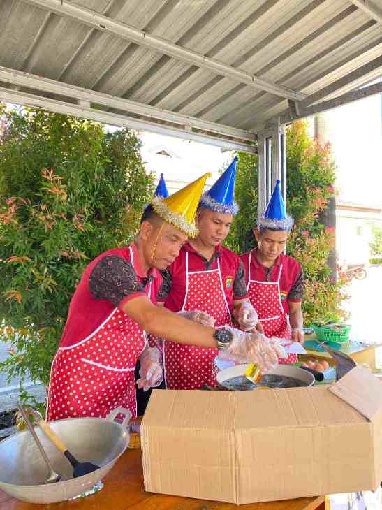 Polres Bangka Barat Adu Kreasi Nasi Goreng Sambut HUT Bhayangkara ke-80, Kekompakan Jadi Menu Utama