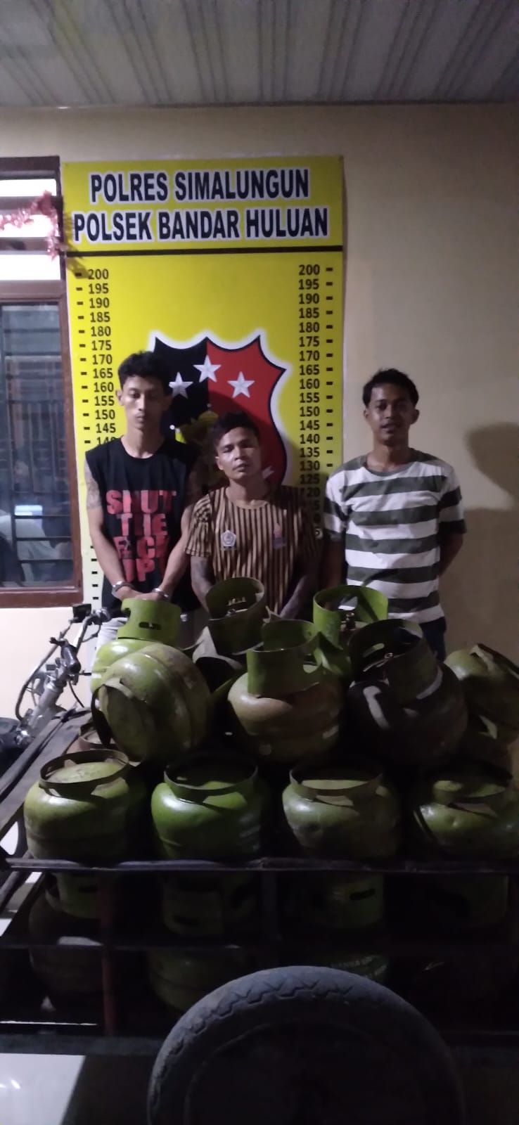 Reskrim Polsek Bandar Huluan Bongkar Pencurian 34 Tabung Gas, Dua Pelaku Diamankan
